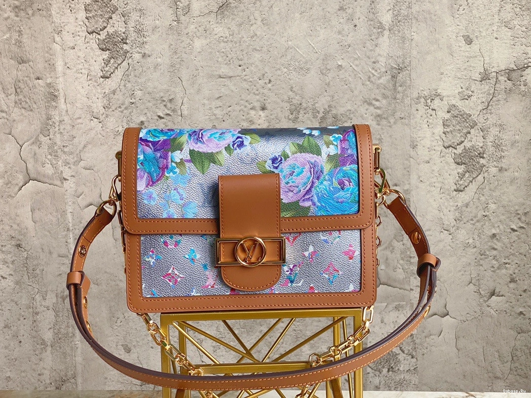 LOUIS DAUPHINE VUITTON MM 0513